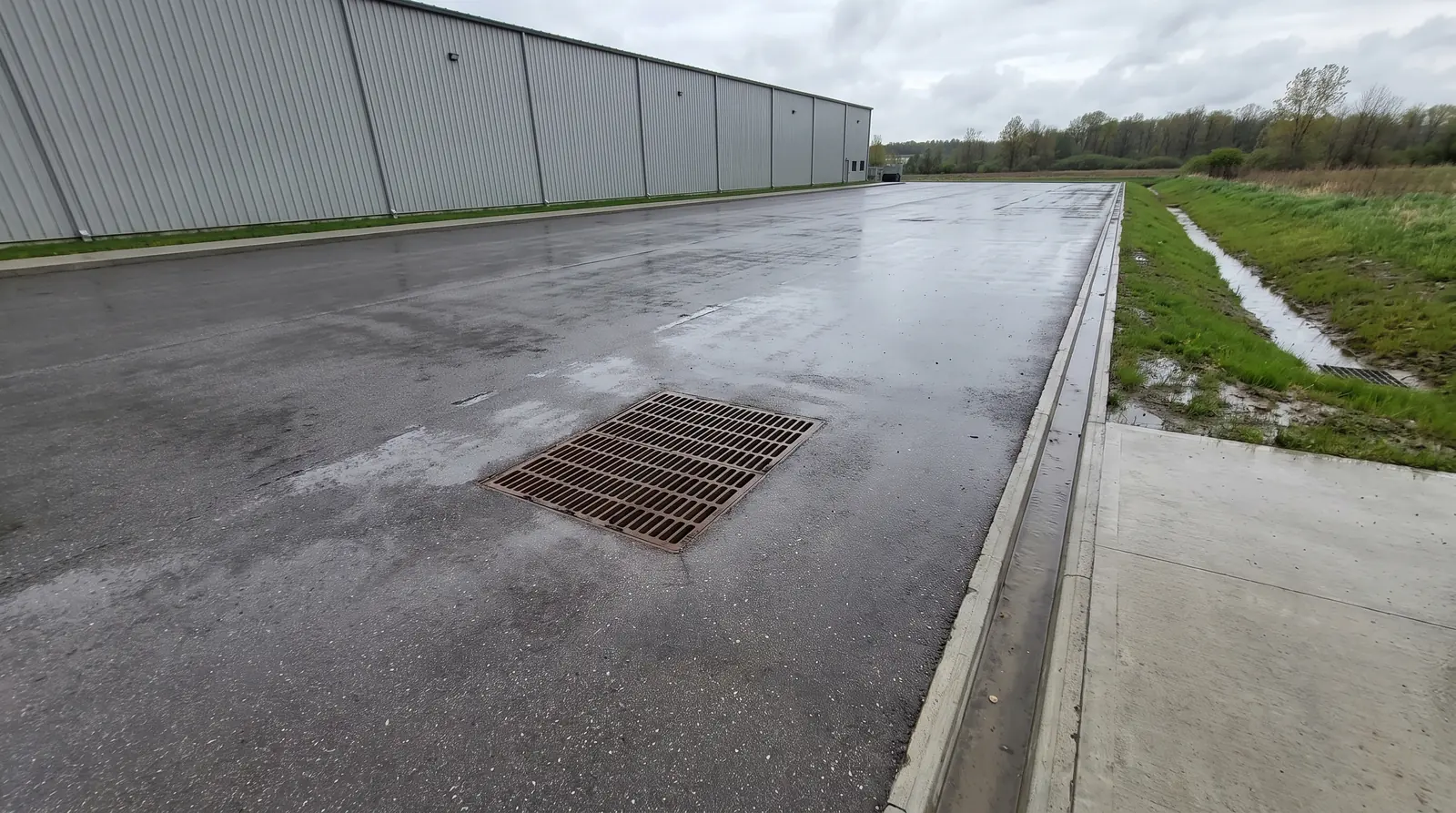 Exterior Grounds & Drainage