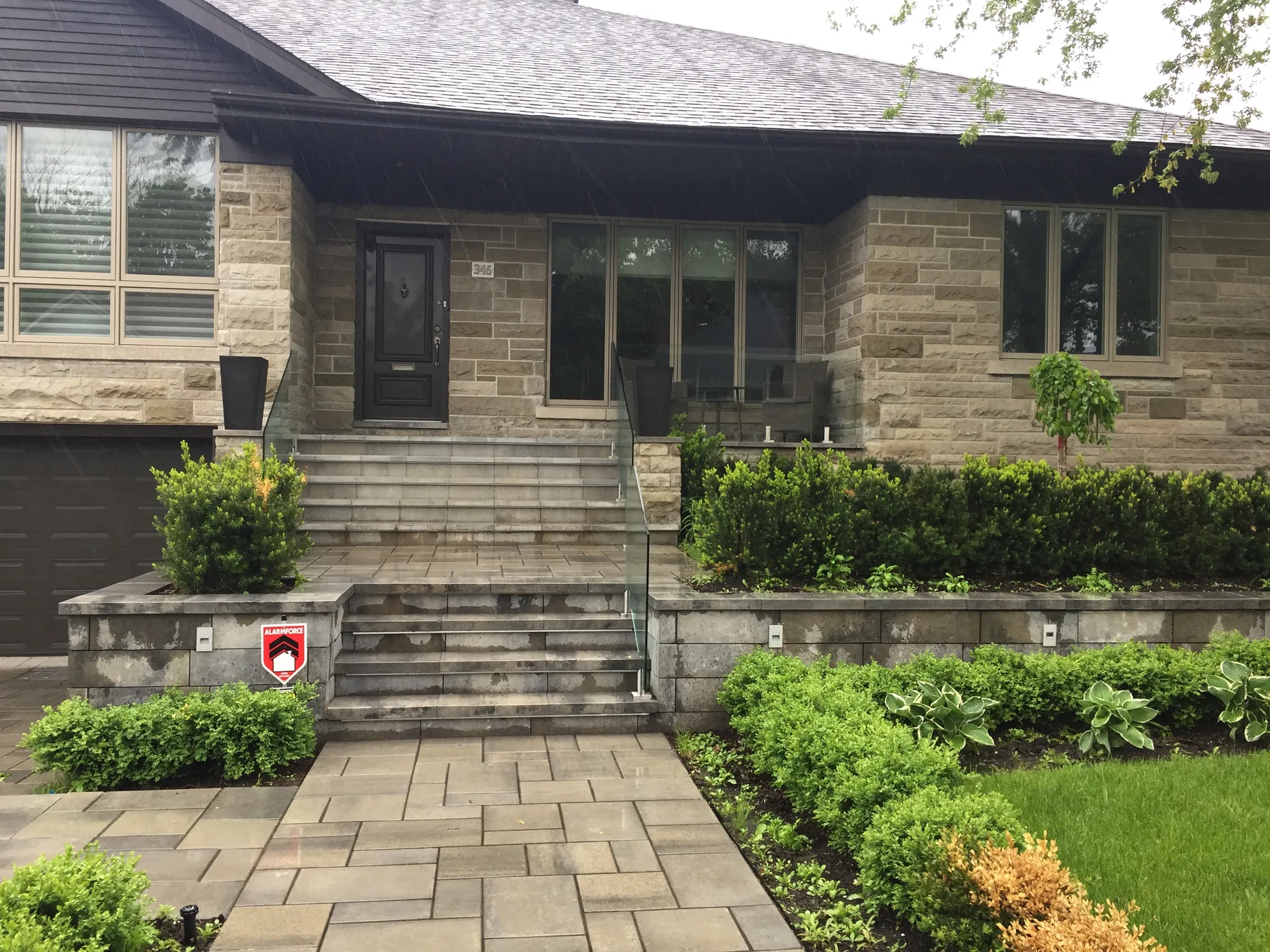 Frameless Glass Railing in GTA